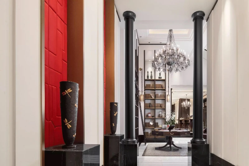 luxury-hotel-lobby-interior